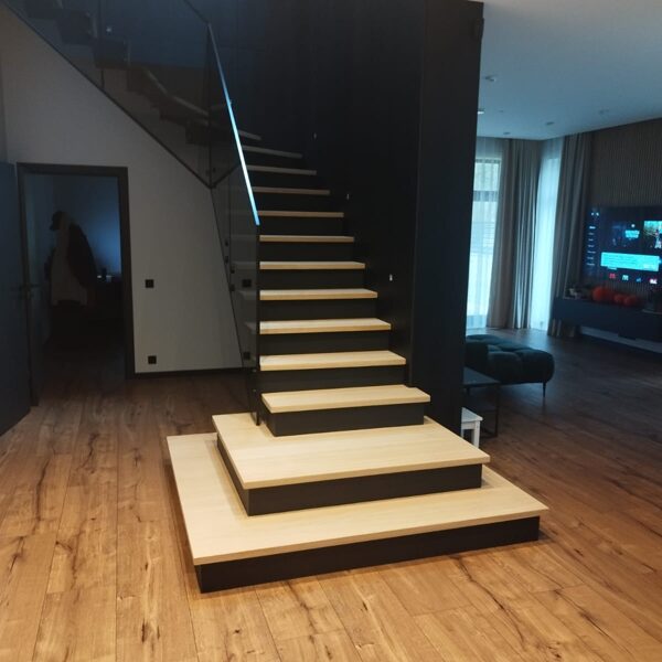 BRUSHED STEPS