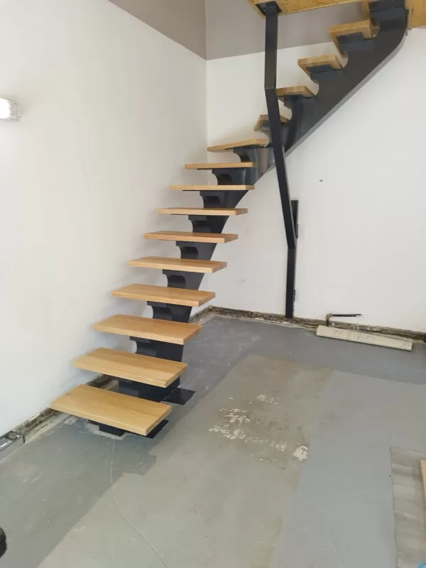 BUDGET SOLID WOOD STEPS